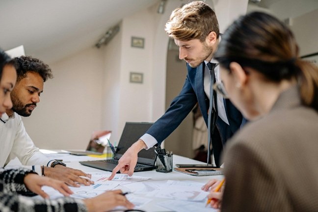 A Comprehensive Guide to Understanding Business Kya Hai in 2025